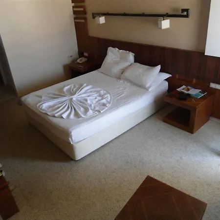 Babaylon Feriested Çeşme